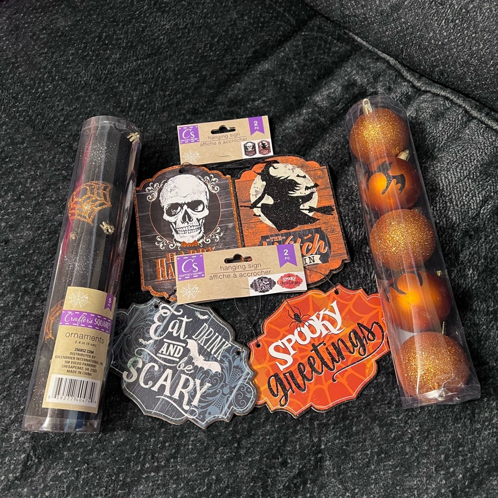 Halloween Decor Set with Ornaments and Signs